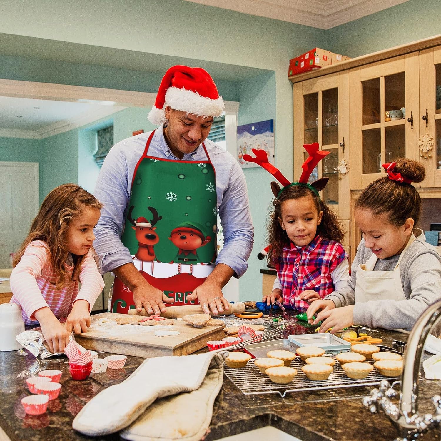 3 Pcs Christmas Apron Xmas Snowman, Elk, Santa Claus, Cane Red and Green Aprons for Women Adjustable Christmas Xmas Kitchen Cooking Baking